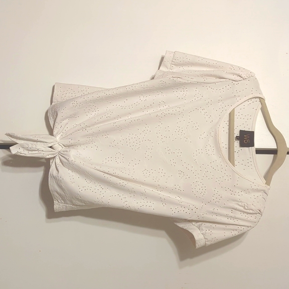 Floral white tshirts with tie in front - Picture 1 of 6